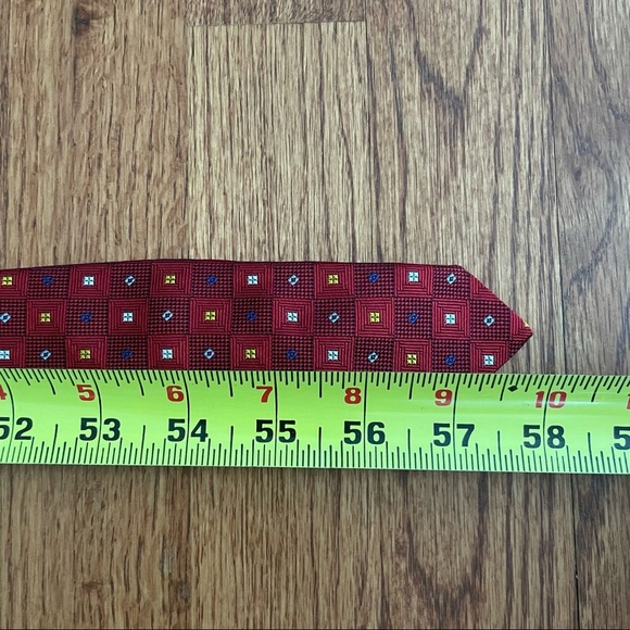 Bespoke Apparel silk tie made in Italy - Picture 12 of 13